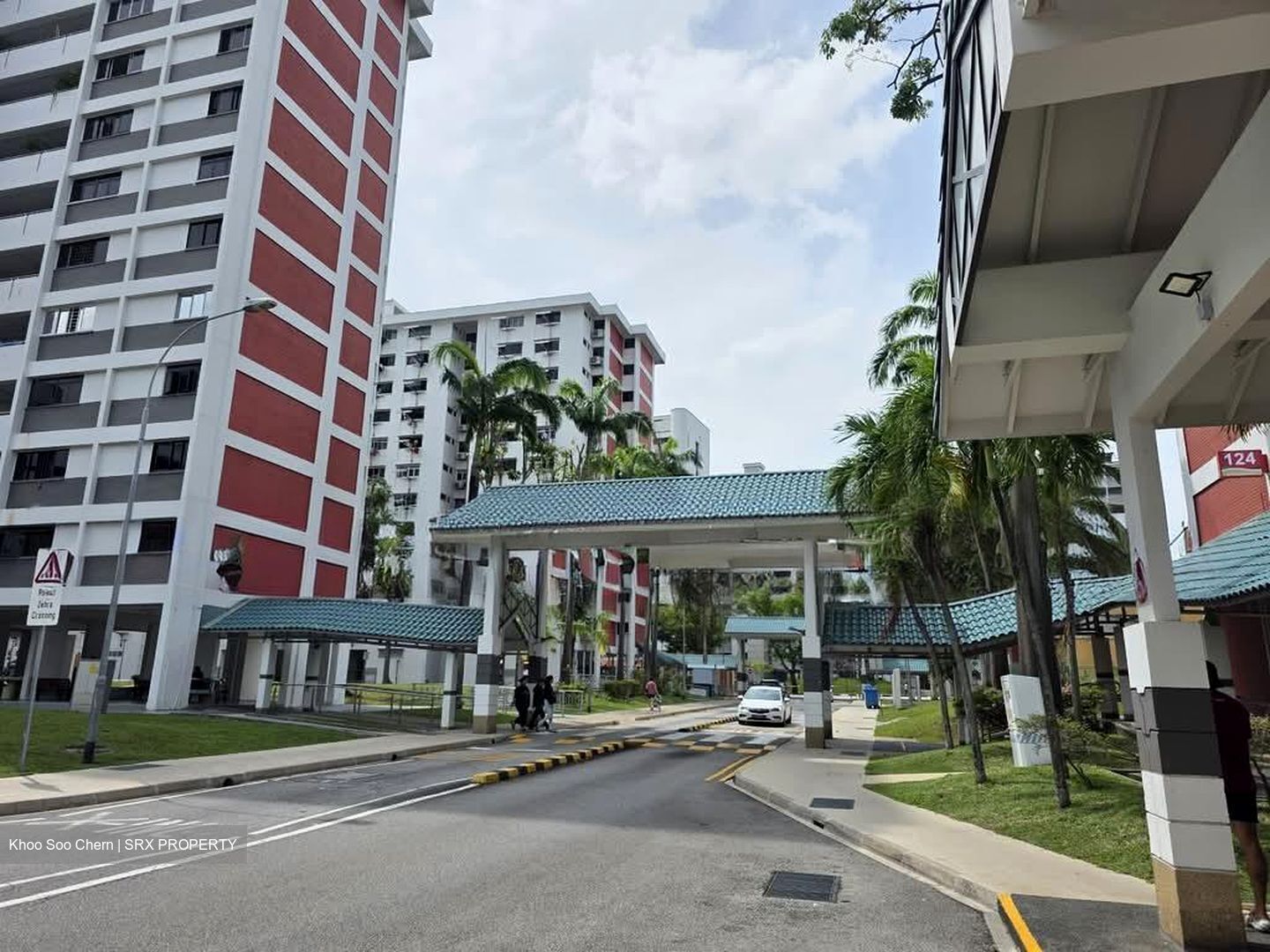 Hougang Avenue 1 (D19), Retail #533115061